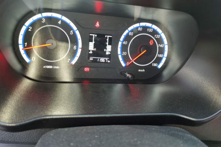 Used CHANGAN KAICHENG Ruixing M60 2023 1.5L GDI Comfort-Class Passenger Vehicle 6/7 Seats Odometer Close Up