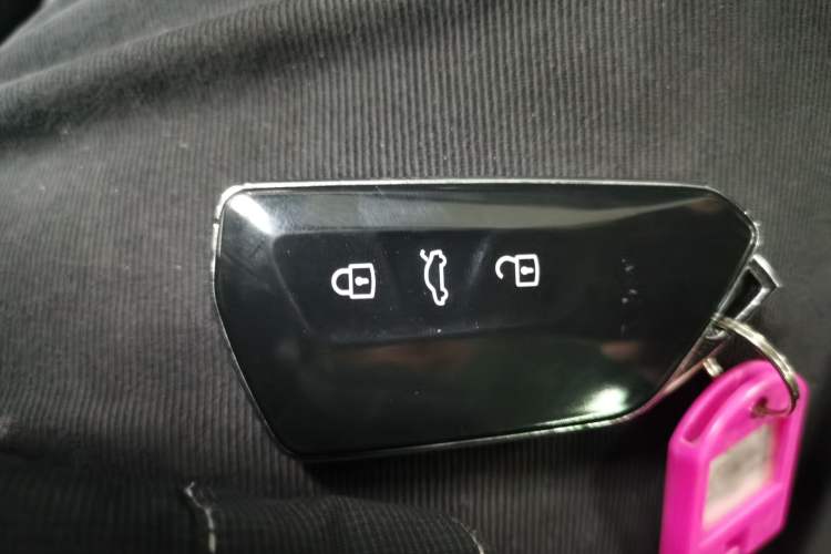 Used Volkswagen Tiguan L 2024 PRO 380TSI Four-Wheel Drive R-Line Prestige Edition Vehicle Key