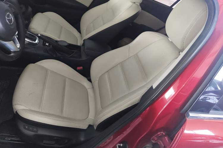 Used Mazda Atenza 2014 2.0L Blue Sky Luxury Edition Left Front Seat