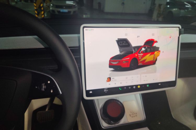 Used Tesla Model Y 2025 Long-Range All-Wheel-Drive Version
