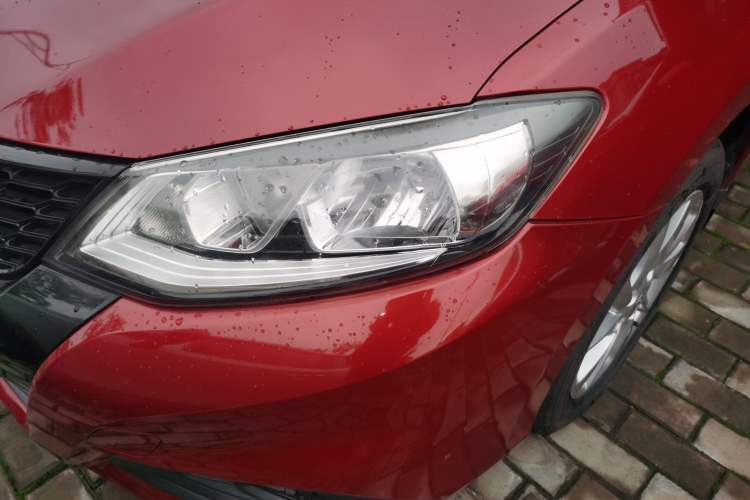 Used Nissan Tiida 2016 1.6L CVT Cool Dynamic Edition Left Front Headlight