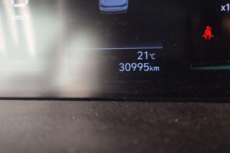 Used Hyundai Elantra 2023 1.5L CVT GLX Elite Edition Odometer Close Up