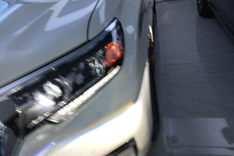 Used Toyota Prado 2018 3.5L Automatic VX NAVI with Rear-Mounted Spare Tire
