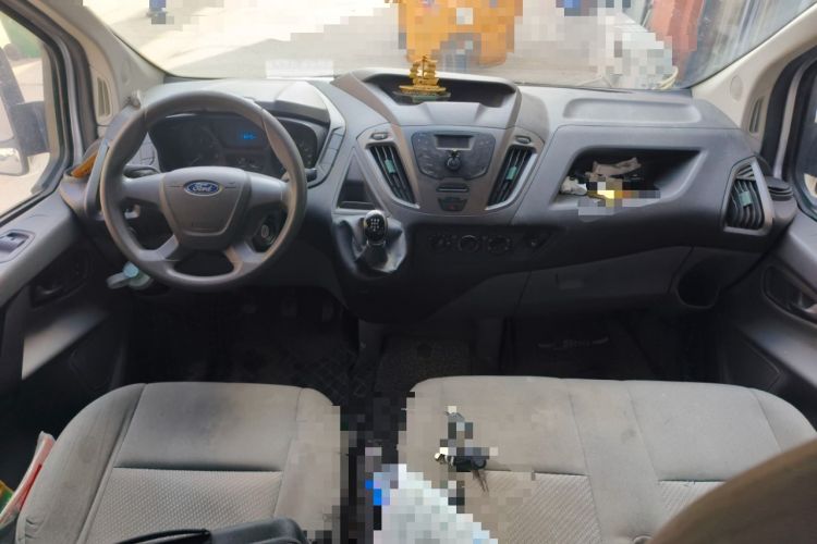 Used Ford Transit 2017 2.0T Diesel Multi-Purpose Commercial Vehicle Mid-Drive Mid-Roof China IV Standard
