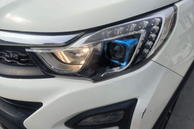 Used BYD Yuan 2016 1.5L Manual Luxury Version
