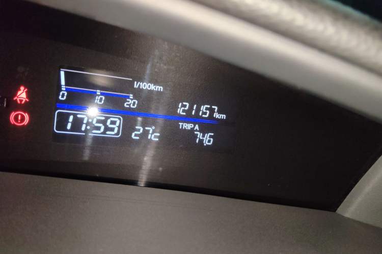 Used Honda Jade 2014 1.8L CVT Luxury Edition 5 seats