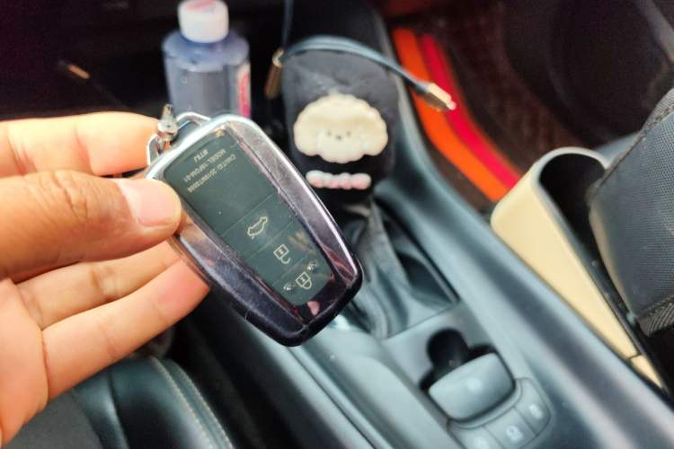 Used Toyota IZOA 2021 2.0L Yixing Version
