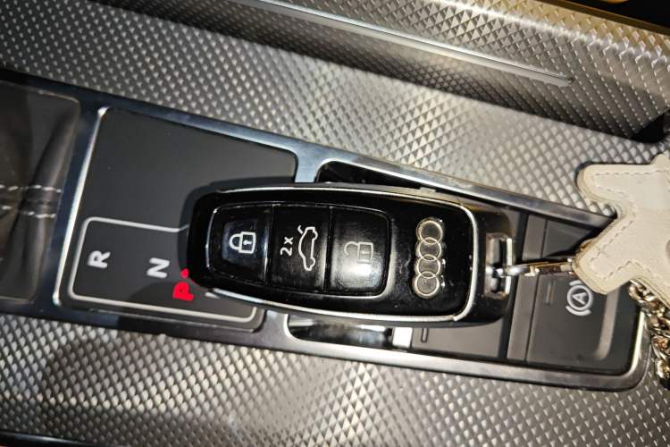 Used Audi A6L New Energy 2020 55 TFSI e quattro Interior 1