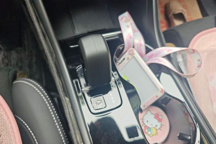 Used Volvo C40 2022 Long-Range PRO Version Gear Lever