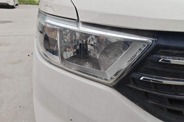 Used Wuling Hongguang V 2019 1.5L Base Version China VI LAR
