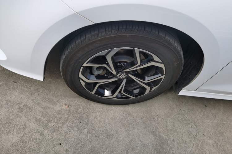 Used MG 5 2023 180 DVVT CVT Luxury Edition