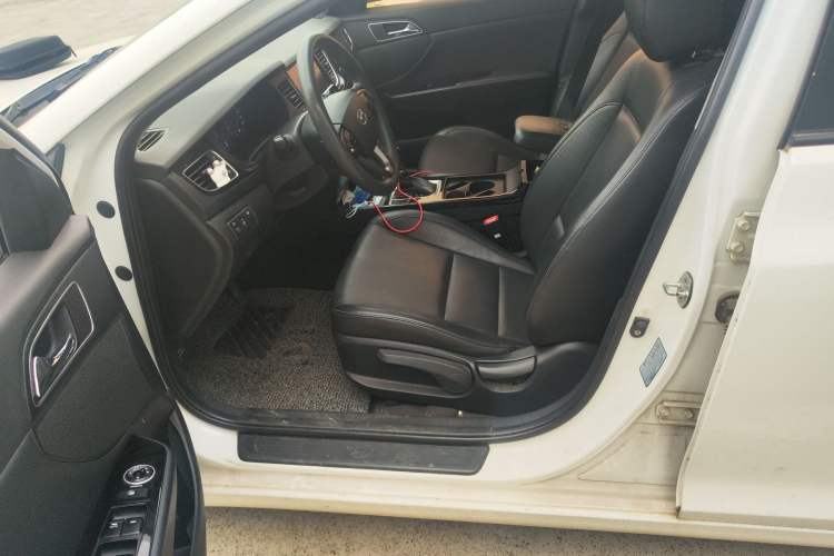 Used Hyundai Mistra 2014 1.8L Automatic Smart GLS Left Front Seat