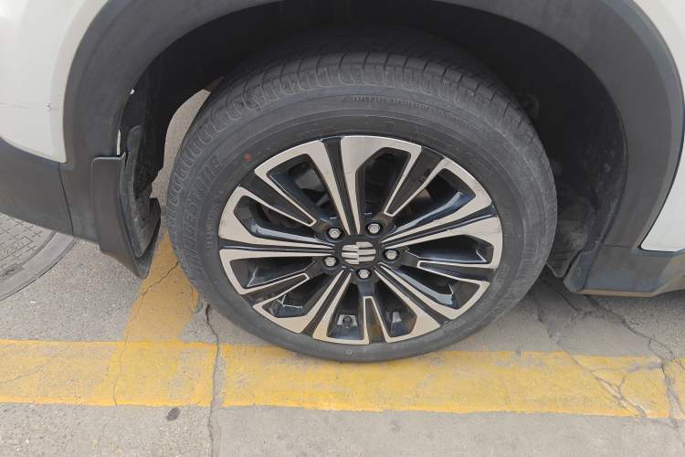 Used Everus VE-1 2021 S Pirelli Edition Right Rear Wheel Hub