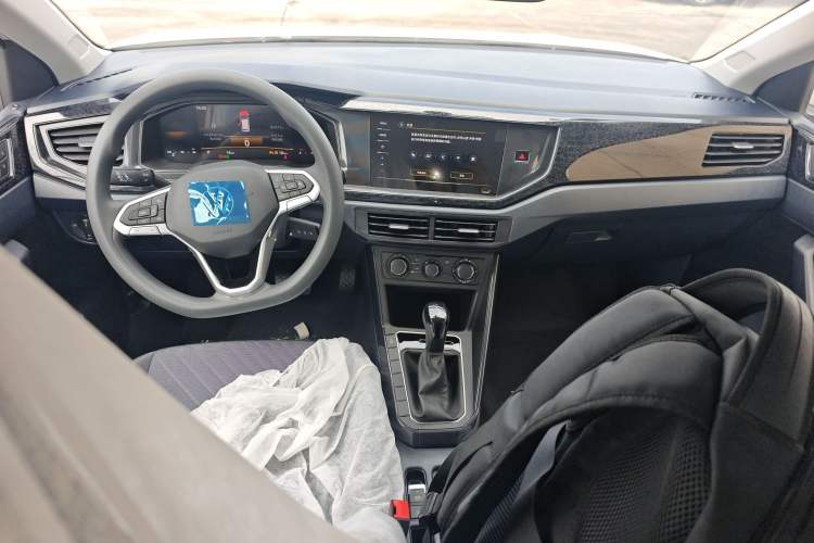 Used Volkswagen Lavida 2025 New Sharp 1.5L Outstanding New Edition Center Console