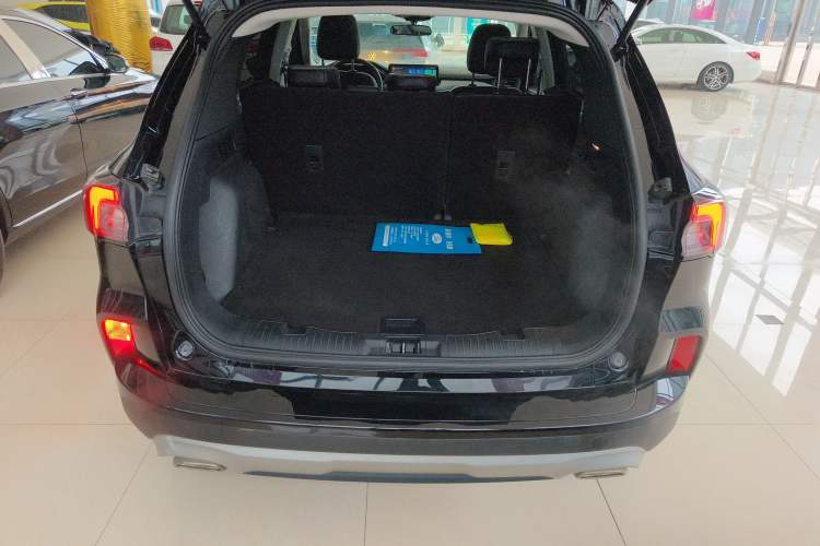 Used Ford Escape 2024 EcoBoost 245 Two-Wheel-Drive Comfort Edition