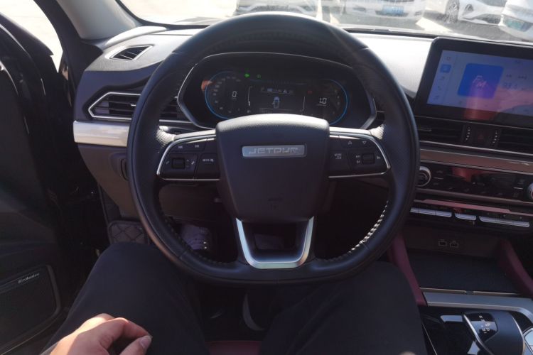 Used JETOUR X70 2024 1.5T DCT Enjoyment Edition 5 Seats
