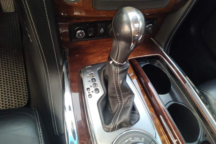 Used Infiniti QX80 2016 5.6L 4WD Gear Lever