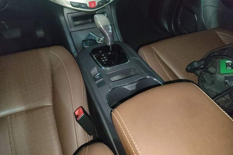 Used BYD S7 2015 2.0T Upgraded Automatic Luxury Version
