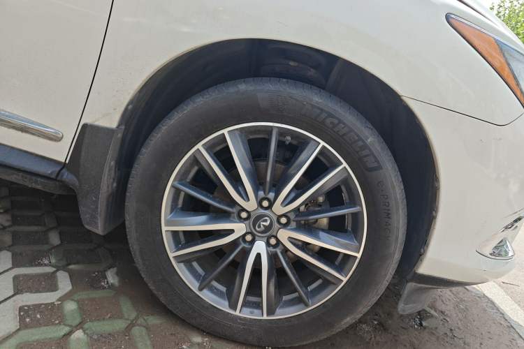 Used Infiniti QX60 2016 2.5 S/C Hybrid Two-Wheel-Drive Excellence Edition China V Standard