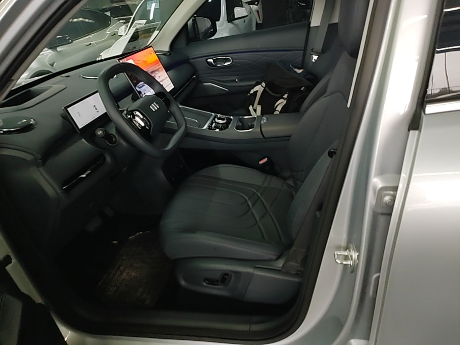 Geely Galaxy Xingjian 7 EM-i 2026 Model 135km Starship Version — снимка 17