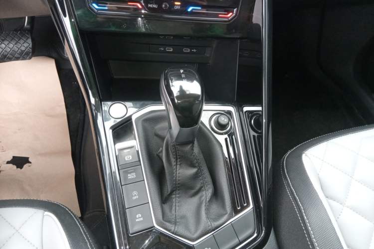 Used Volkswagen Tayron 2023 330TSI Two-Wheel-Drive Luxury Plus Advanced Version
