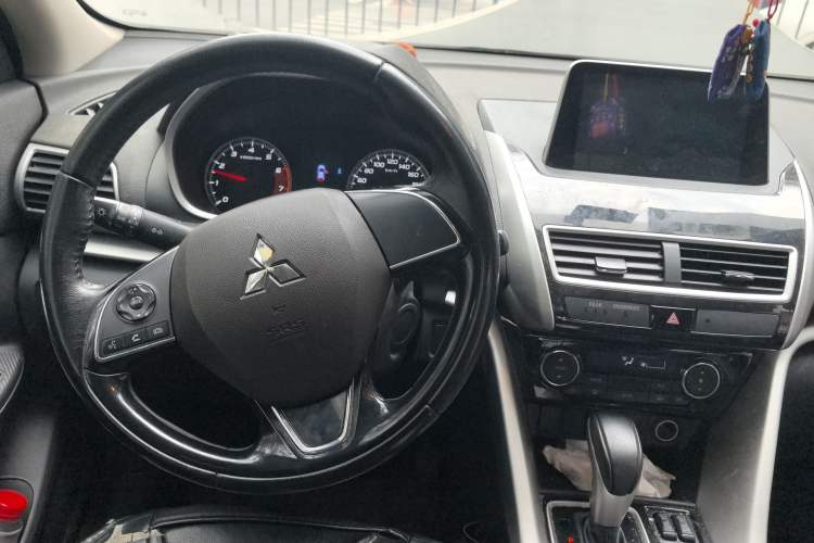 Used Mitsubishi Eclipse Cross 2019 1.5T CVT Two-Wheel Drive Dream Edition China VI Standard