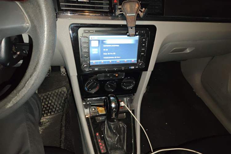 Used Volkswagen Bora 2013 1.6L Automatic Fashion Model