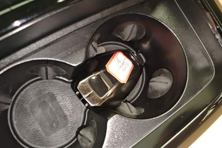 Used Denza D9 2025 DM-i Smart Drive 1020 Four-Wheel Drive Premium Model