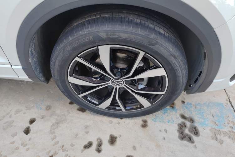 Used Volkswagen T-ROC 2024 300TSI DSG Two-Wheel-Drive Chen Guang Edition