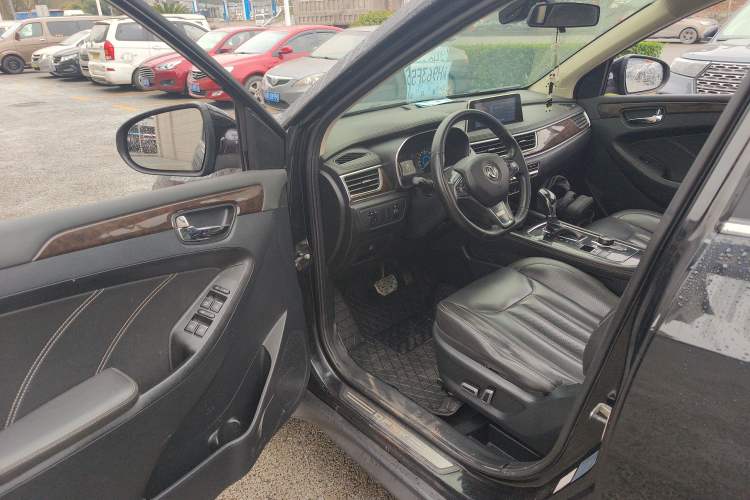 Used Dongfeng Fengon 580 2017 1.5T CVT Smart Style Model
