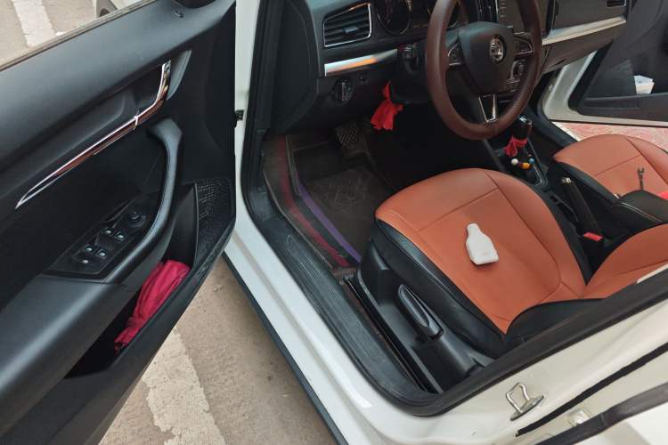 Used Skoda Kamiq 2020 1.5L Automatic Comfort Edition Driver Seat