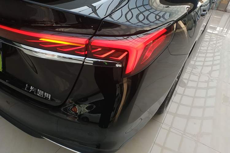 Used Buick LaCrosse 2023 28T Prestige Edition Right Rear Taillight