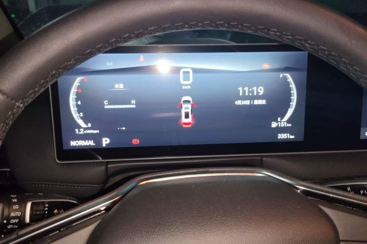 Used SAIC MAXUS G10 2025 Facelifted MAX 2.0T Automatic Executive Version Gasoline 7 Seats Instrument Cluster