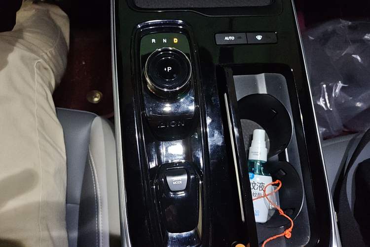 Used AION S Plus 2022 80 Tech Edition Gear Lever