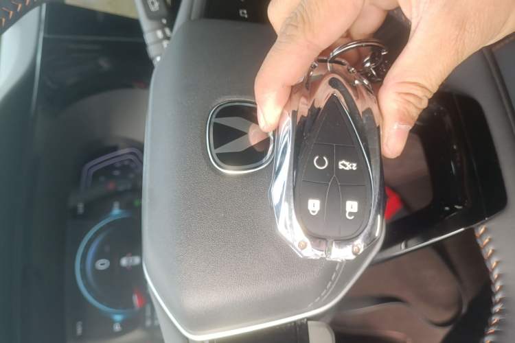 Used Changan X7 PLUS 2024 1.5T Automatic Prestige 7-Seater