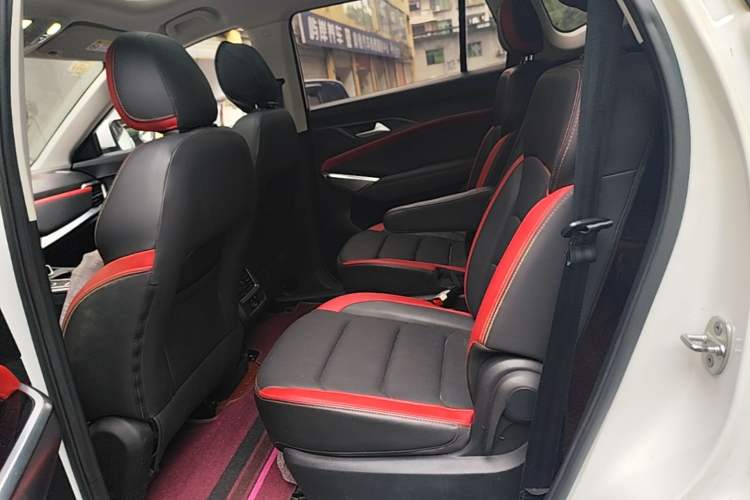 Used SOL X8 2021 300T DCT Leading Smart Connectivity Version 6 Seats