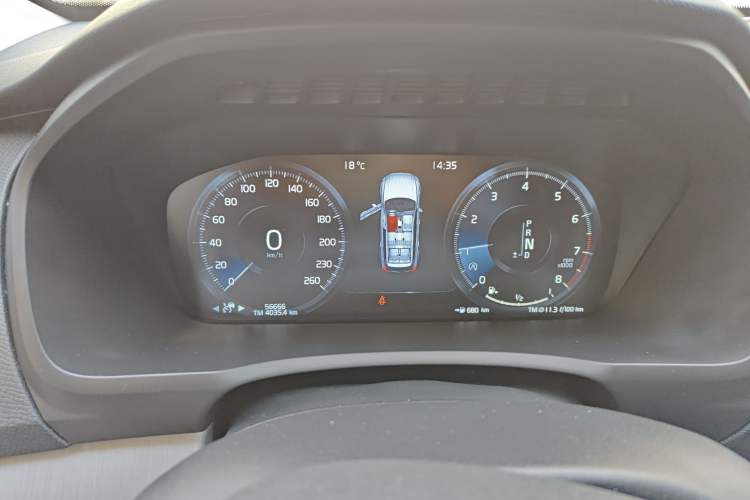 Used Volvo XC90 2020 T5 SmartDrive Luxury 7-Seater Instrument Cluster