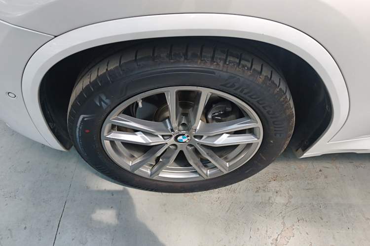 Used BMW X3 2020 xDrive28i M Sport Package Left Front Wheel Hub