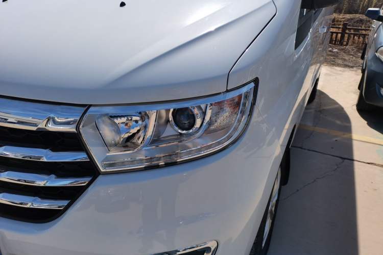 Used JAC Refine M3 2025 PLUS 1.8L Manual Classic Edition 5 Seats