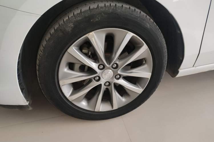 Used Buick GL6 2019 18T 6-Seater Connected Luxury Version China VI Standard