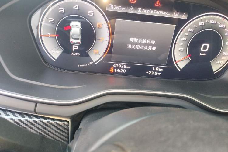 Used Audi A4L 2022 40 TFSI Luxury Dynamic Model Odometer Close Up