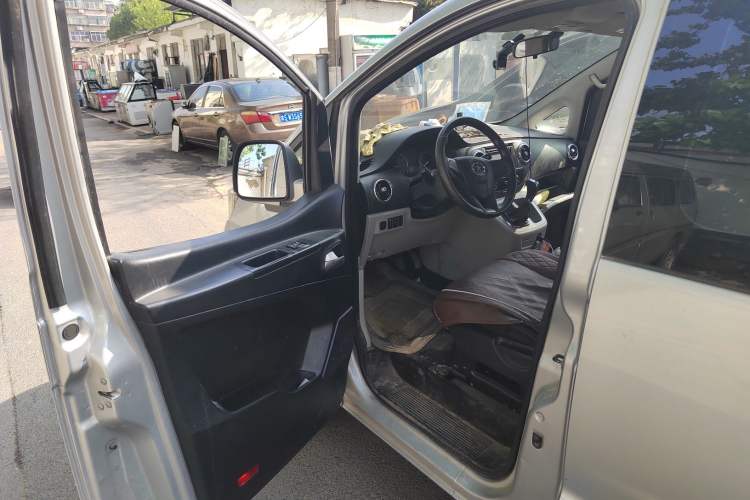 Used JAC Refine M3 2015 Maker Edition 1.6L Luxury Smart Version Driver Seat