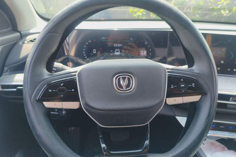 Used CHANGAN Eado 2023 Changan Edition PLUS Blue Whale NE 1.4T GDI DCT Prestige Version Steering Wheel