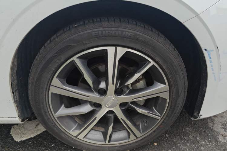 Used Geely Auto Emgrand 2022 4th Generation 1.5L CVT Luxury Model Right Front Wheel Hub