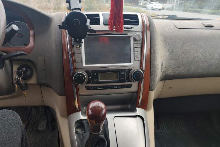 Used Foton MP-X E 2014 2.0L Wealth Express Classic Edition Basic Configuration with 4Gi-VVT
