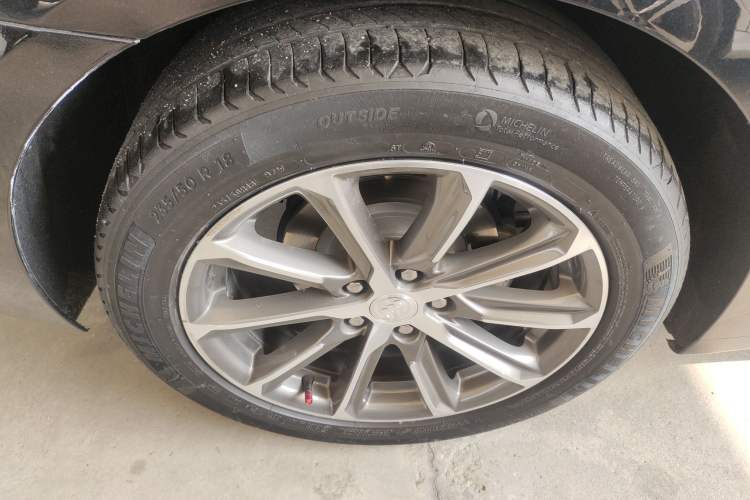 Used Buick LaCrosse 2021 652T Luxury Model Right Rear Wheel Hub