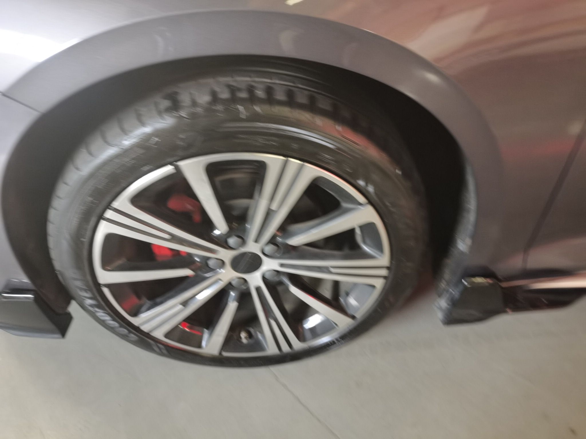 Geely Auto Preface 2025 Dongfang Yao 2.0TD Moonlight Edition — снимка 10