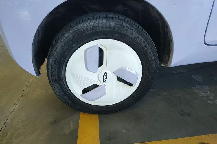 Used Chery New Energy QQ Ice Cream 2022 170km Sundae Phosphate Lithium-Ion