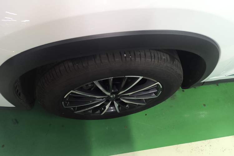 Used Chery Tiggo 8 PRO 2024 Champion Edition 290T Two-Wheel Drive Shining Version 5 Seats