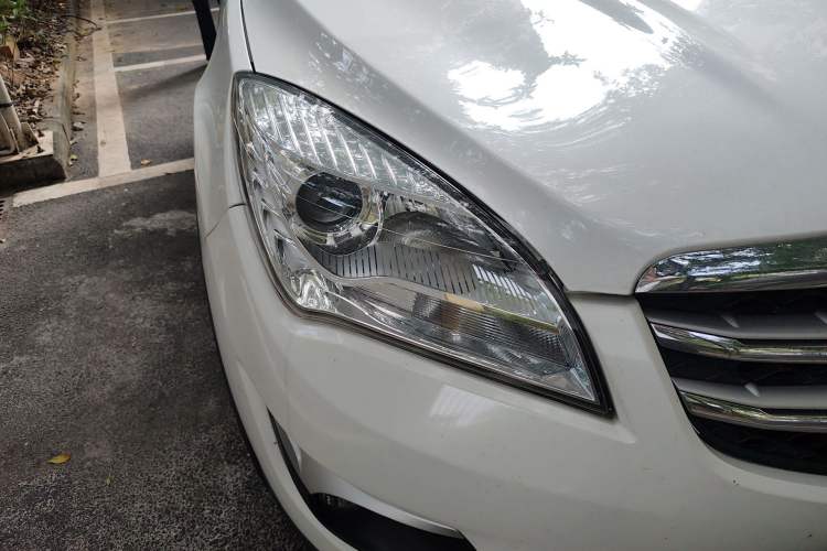 Used CHANGAN CS35 2016 1.6L Automatic Luxury Model China IV Standard
